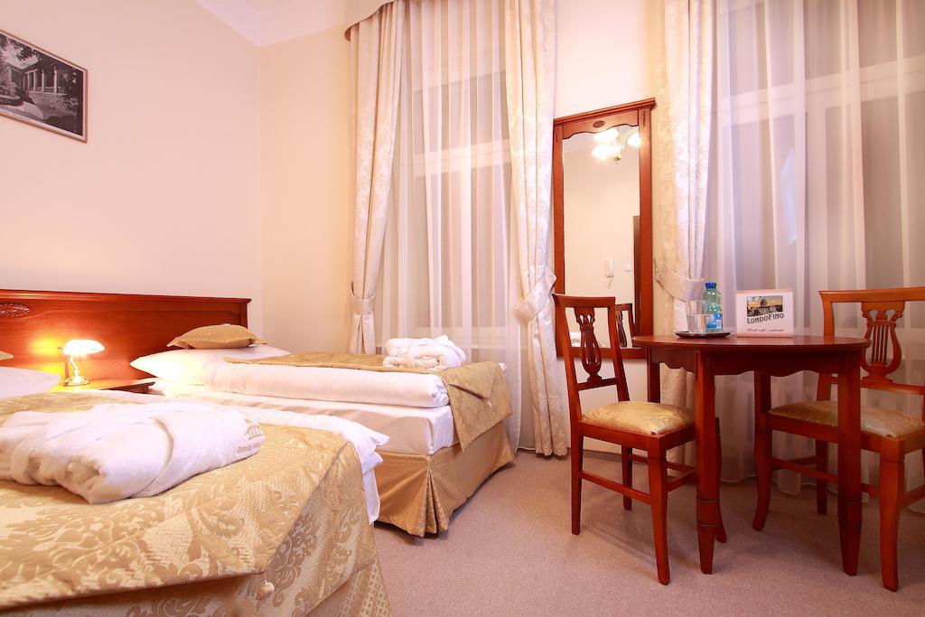 Zdroj Wojciech Aparthotel Lądek-Zdrój Δωμάτιο φωτογραφία